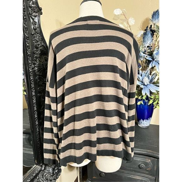 Linda Matthews New York Long Sleeve Striped Tunic Sweater Size M - Picture 3 of 4
